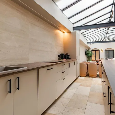 Luxury Grand Air-conditioned In The Heart Of Lejlighed *