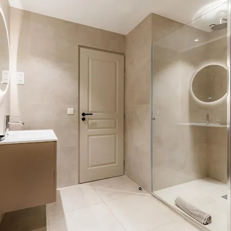 Luxury Grand Air-conditioned In The Heart Of Lejlighed *