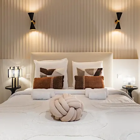 Luxury Grand Air-conditioned In The Heart Of *